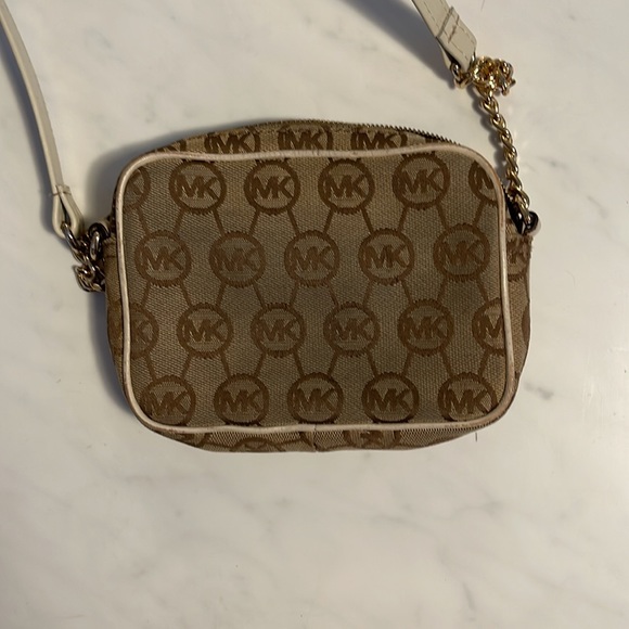 Used Michael Kors crossbody mini bag - Picture 4 of 6